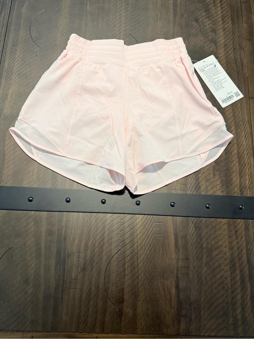 NWT! Lululemon Pale Pink Hotty Hot High-Rise Lined Short 4"